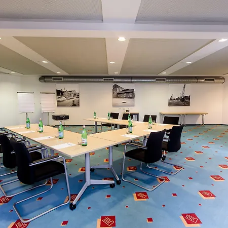 מלון Alte Werft 4*